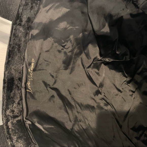 NWT Victoria's Secret Black Crushed Velvet Tote Bag - Picture 3 of 7